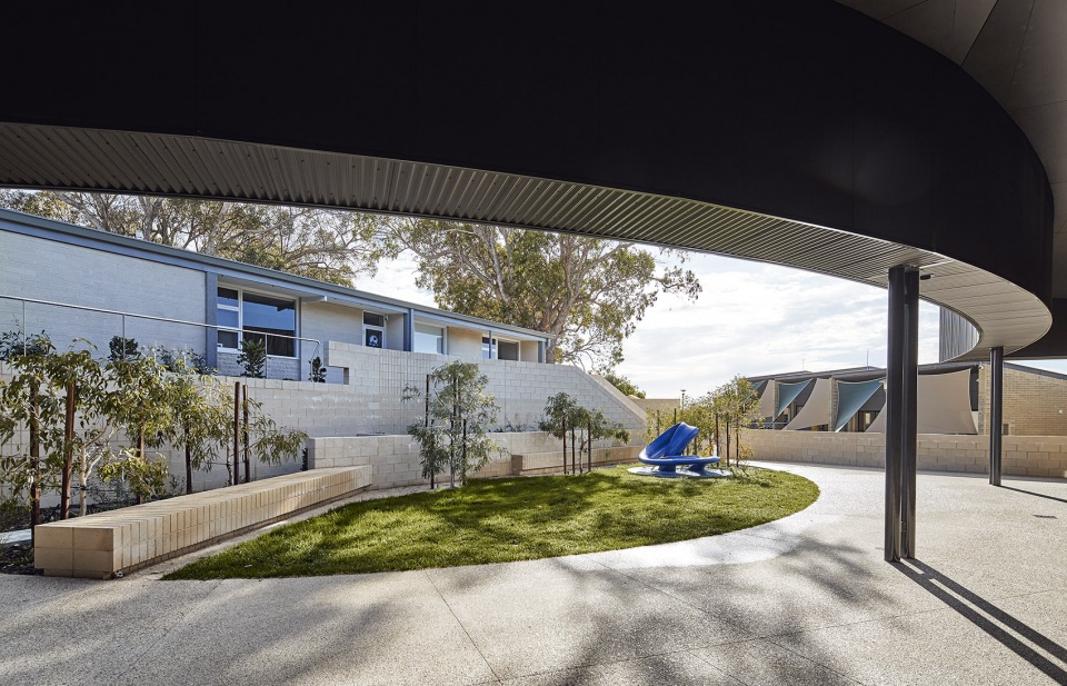 City Beach Residential College by Iredale Pedersen Hook