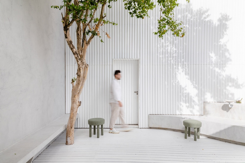 Green Blood by Studio Guilherme Garcia