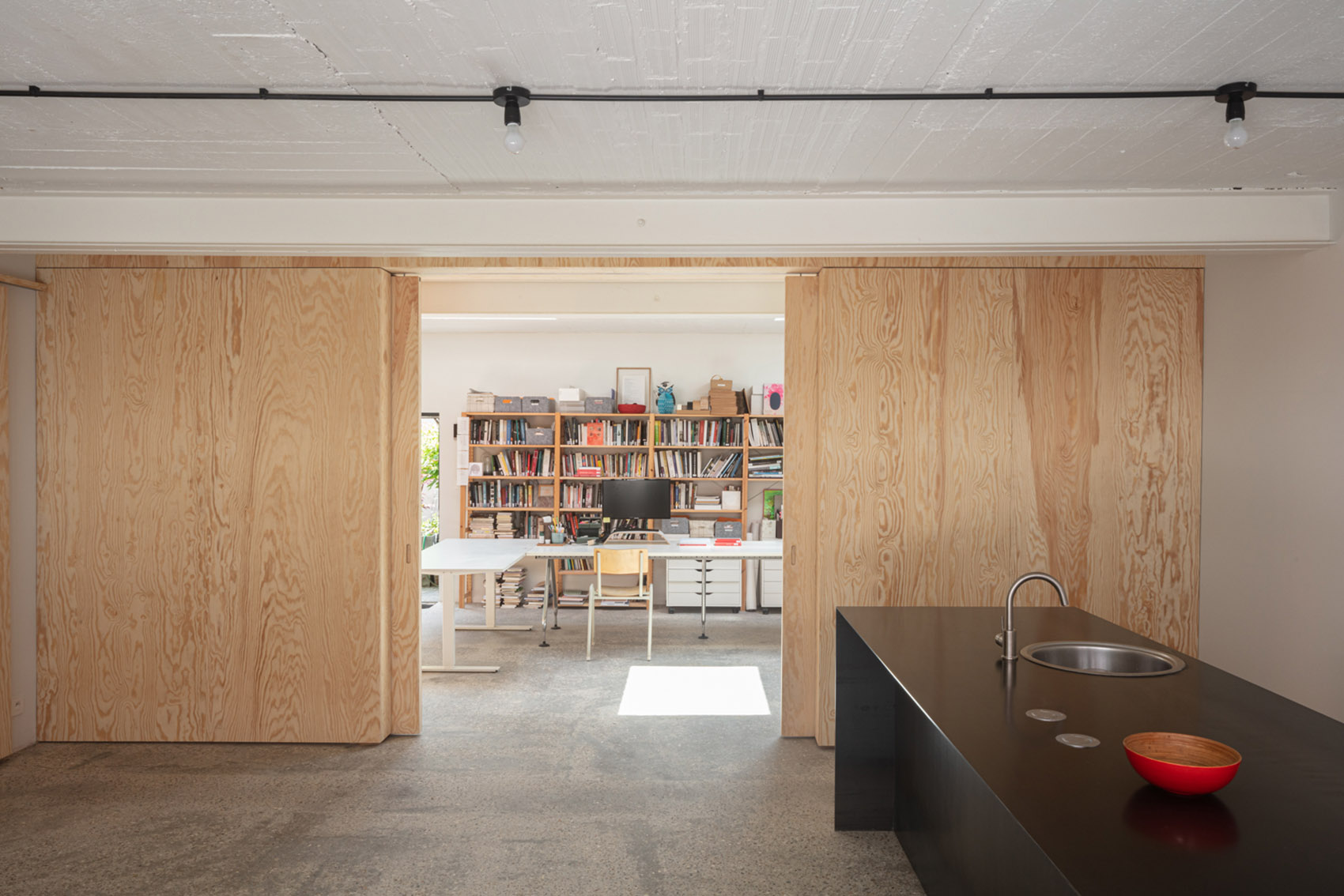 Grid House by l atelier Nomadic Architecture Studio