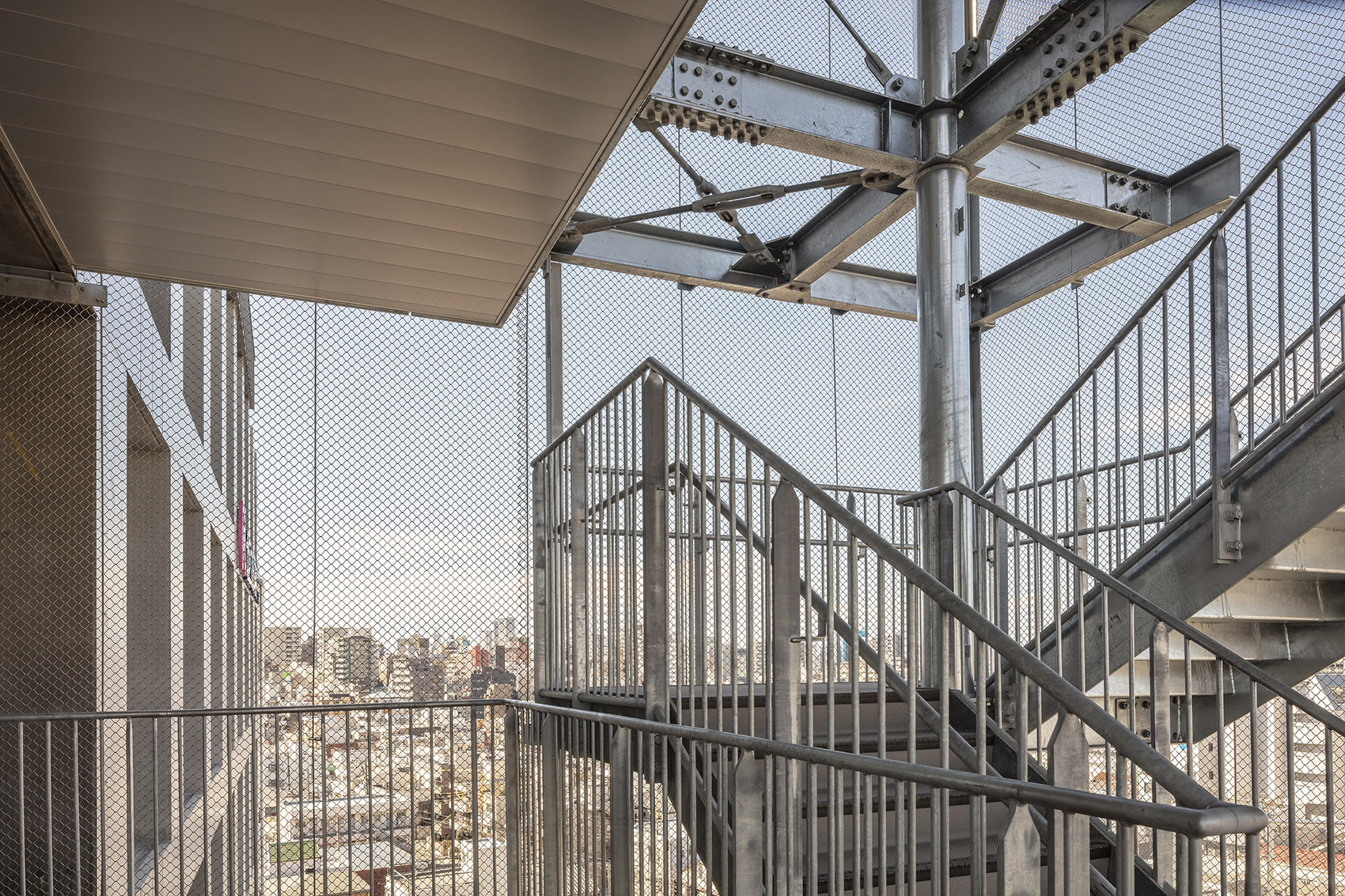 Tabata Junior High School by Coelacanth K H Architects Inc