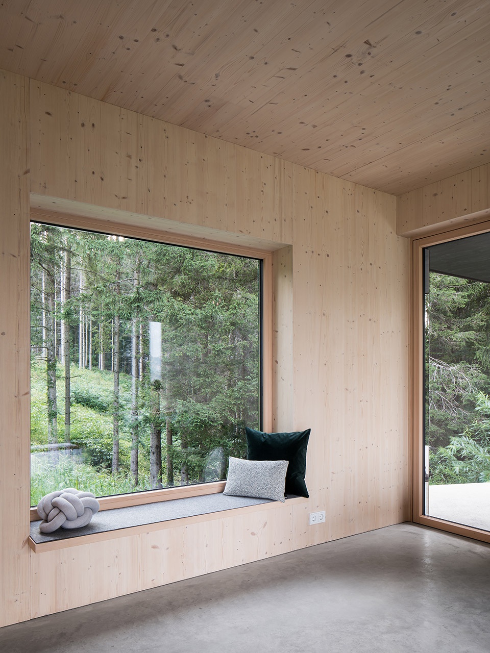 THE MOUNTAIN HOUSE by Sigurd Larsen Design Architecture