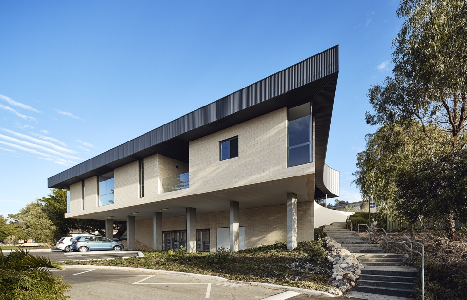 City Beach Residential College by Iredale Pedersen Hook