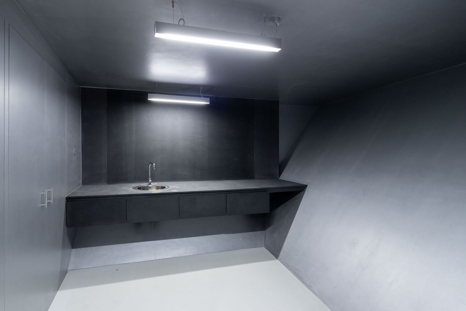 chapel of eternal light by bernardo rodrigues architects