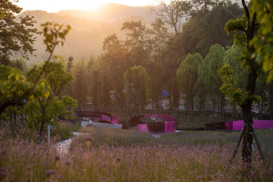 Spaceship Miracle an immersive outdoor game scene in Chongqing by WTD