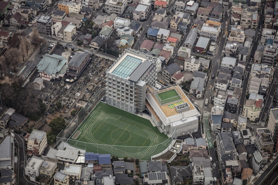 Tabata Junior High School by Coelacanth K H Architects Inc