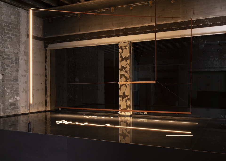 the five sides of plusminus at fourth space by vibia