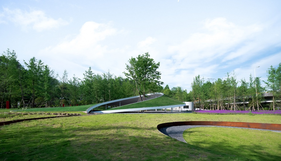 Spaceship Miracle an immersive outdoor game scene in Chongqing by WTD