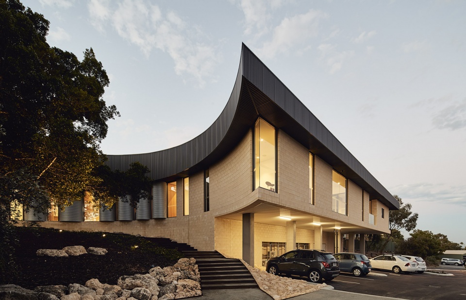 City Beach Residential College by Iredale Pedersen Hook