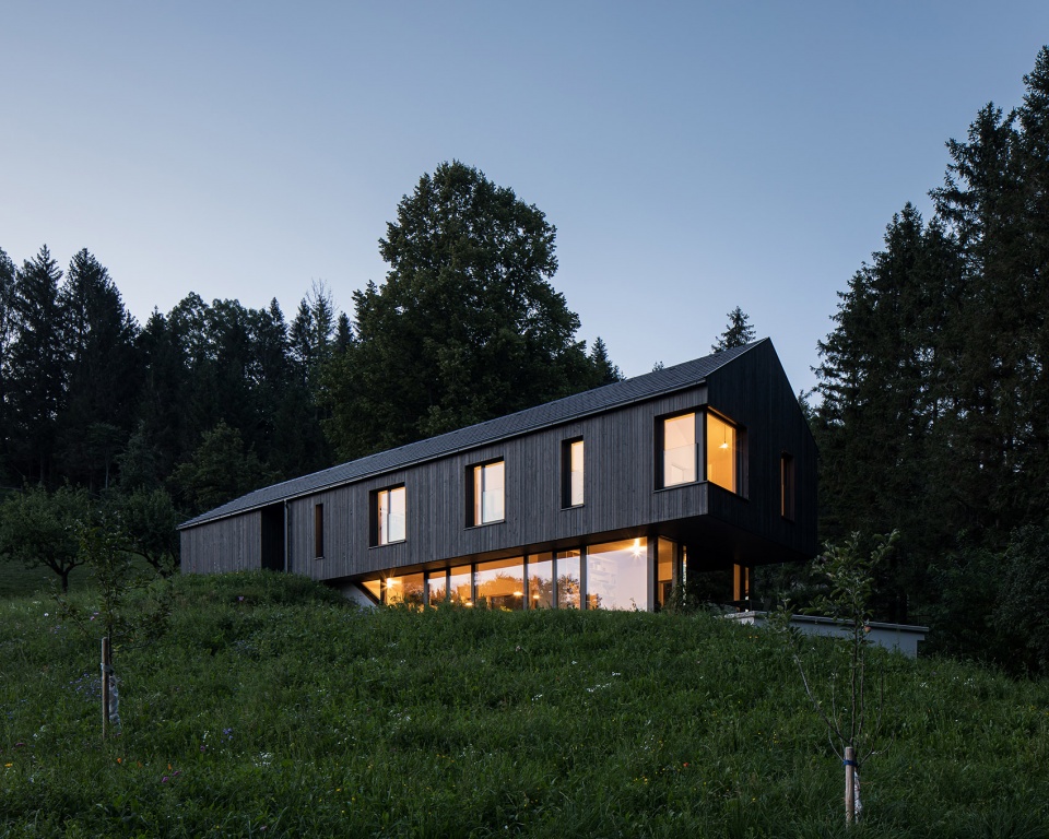 THE MOUNTAIN HOUSE by Sigurd Larsen Design Architecture
