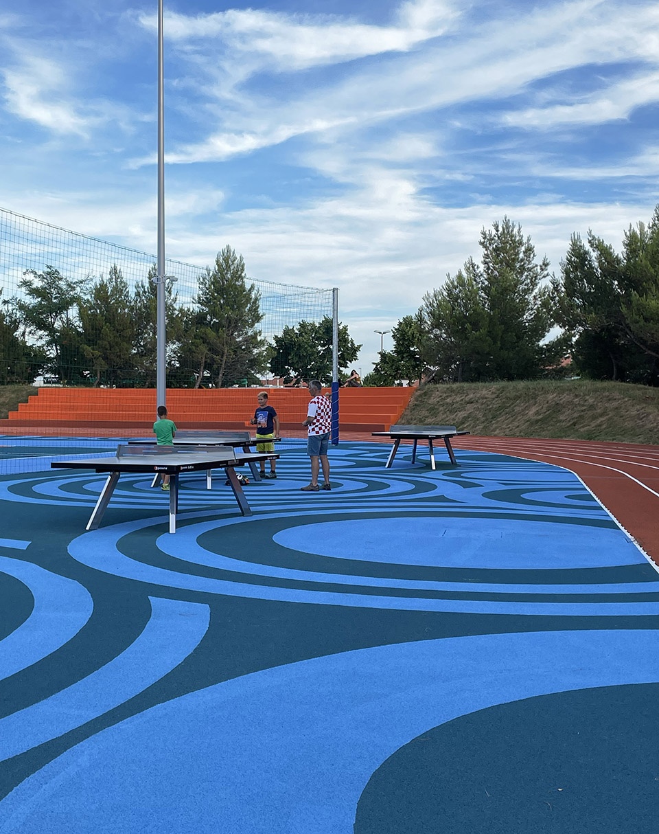 Sports field of Elementary School Marija i Lina by Studio MAU d o o