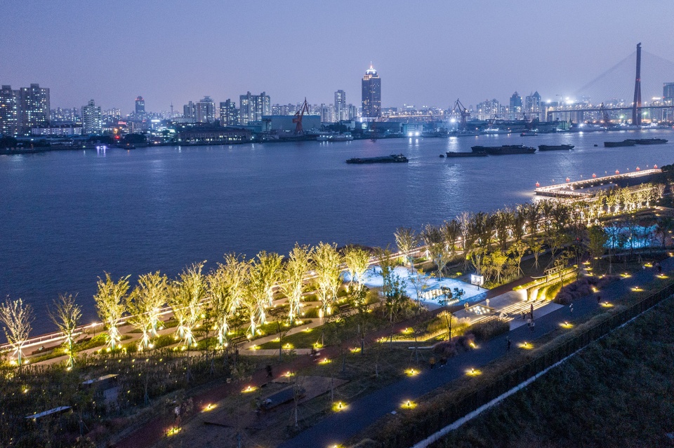 yangpu riverside public space shanghai no 12 cotton mill by da landscape
