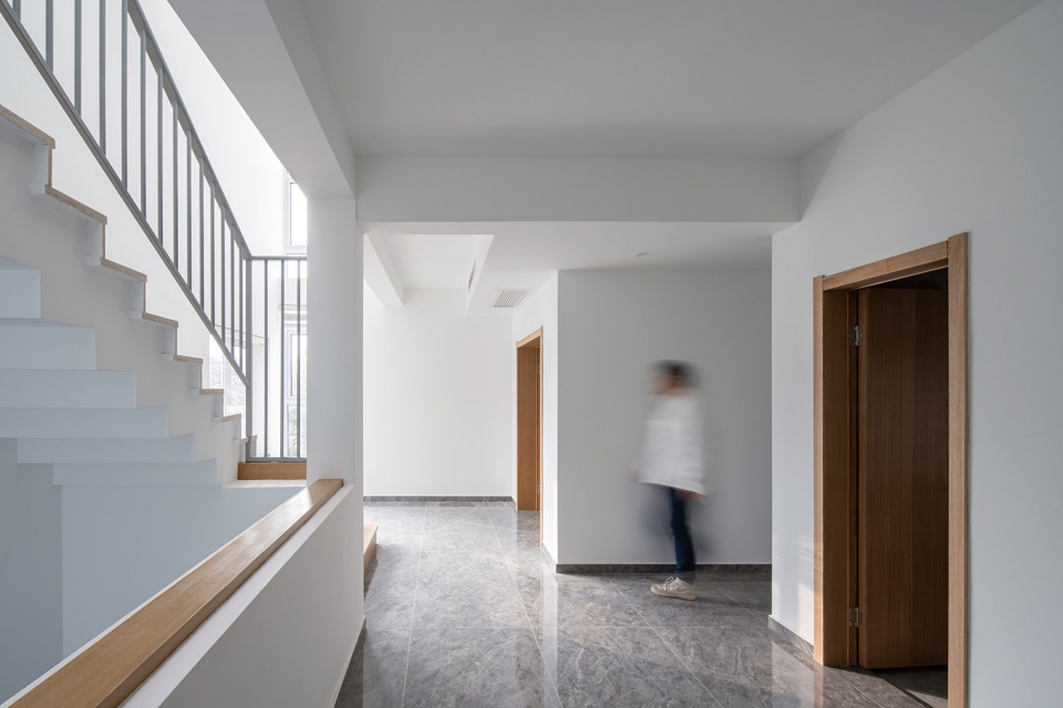 Tiny atrium house RayEmilio studio
