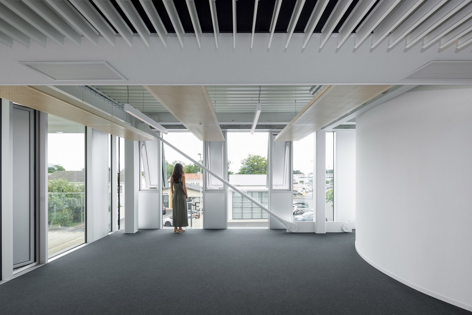 le domino head office co working shops by atelier ronan prineau