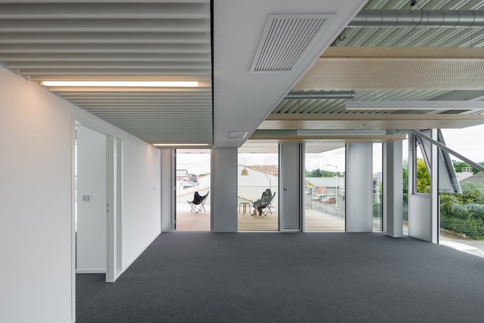 le domino head office co working shops by atelier ronan prineau