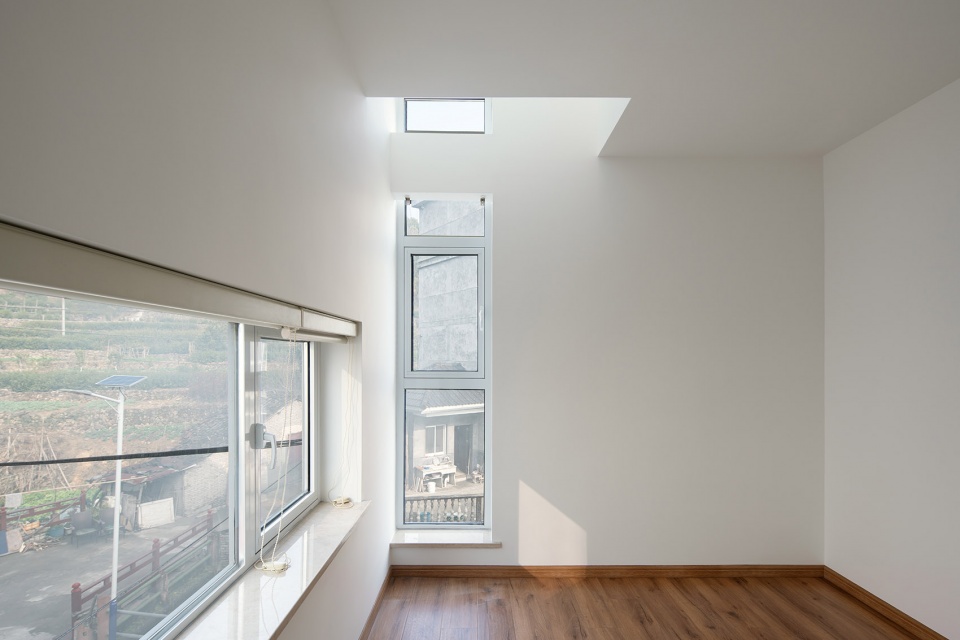Tiny atrium house RayEmilio studio