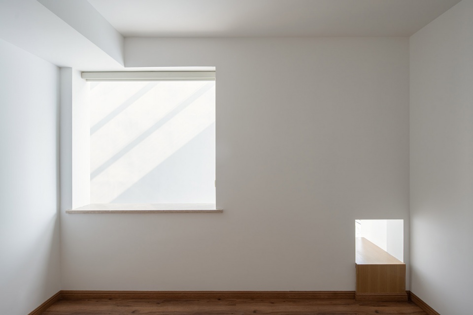 Tiny atrium house RayEmilio studio