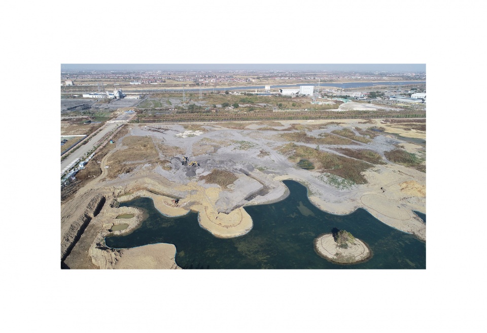 a Fish Tail Park in Nanchang City Turenscape