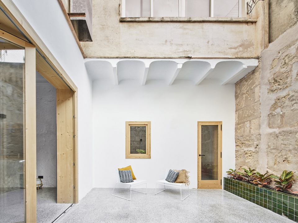 palma hideaway spain by mariana de delas