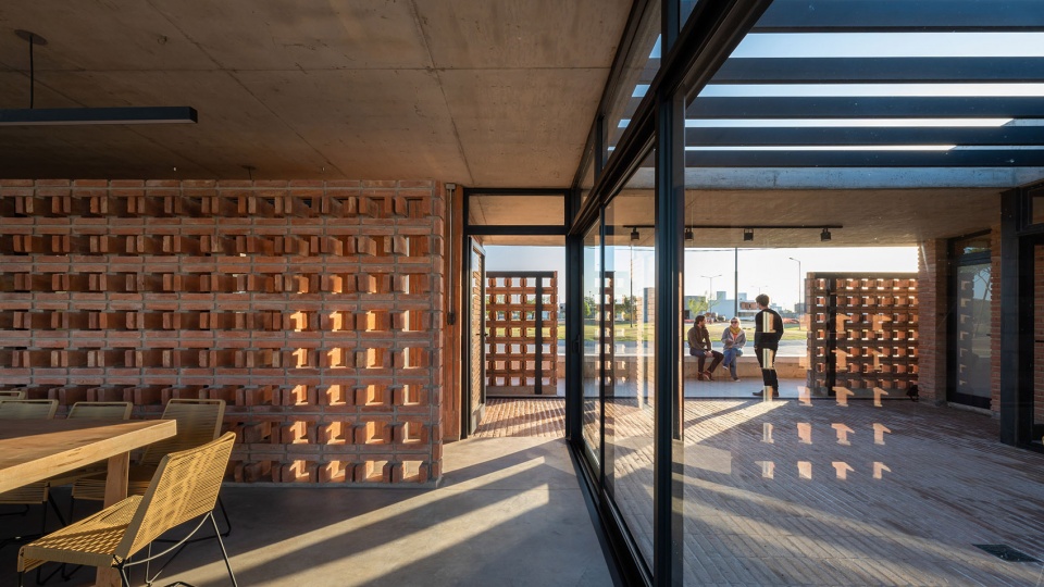 cc san ignacio community center argentina by edisur group