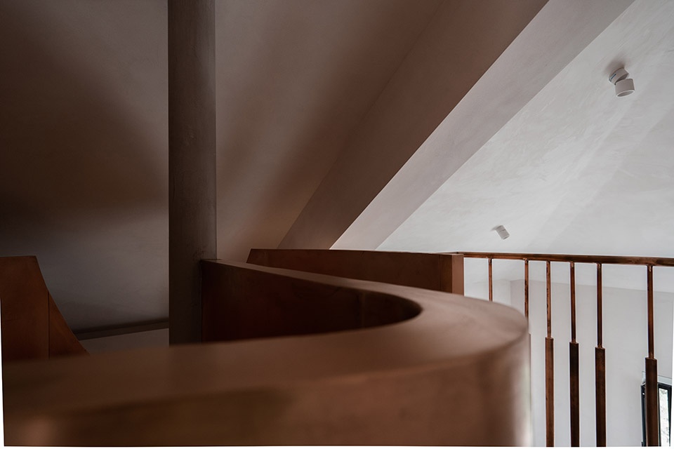 home like an art gallery china by water team design