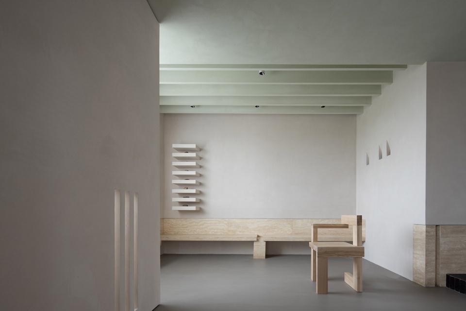 home like an art gallery china by water team design