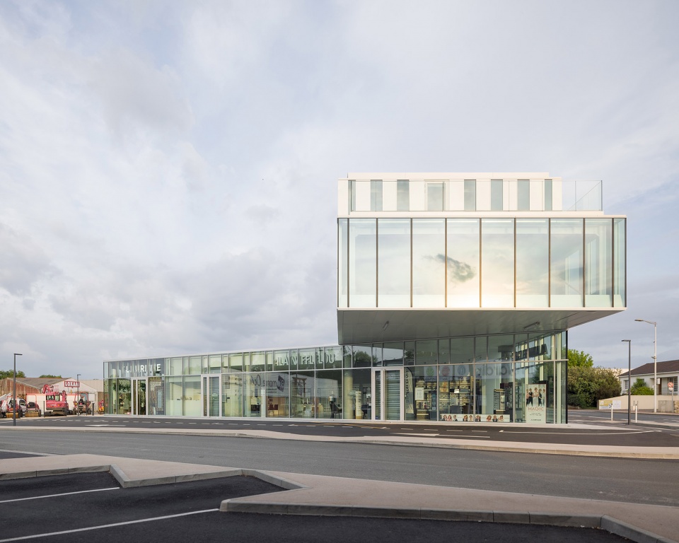 le domino head office co working shops by atelier ronan prineau