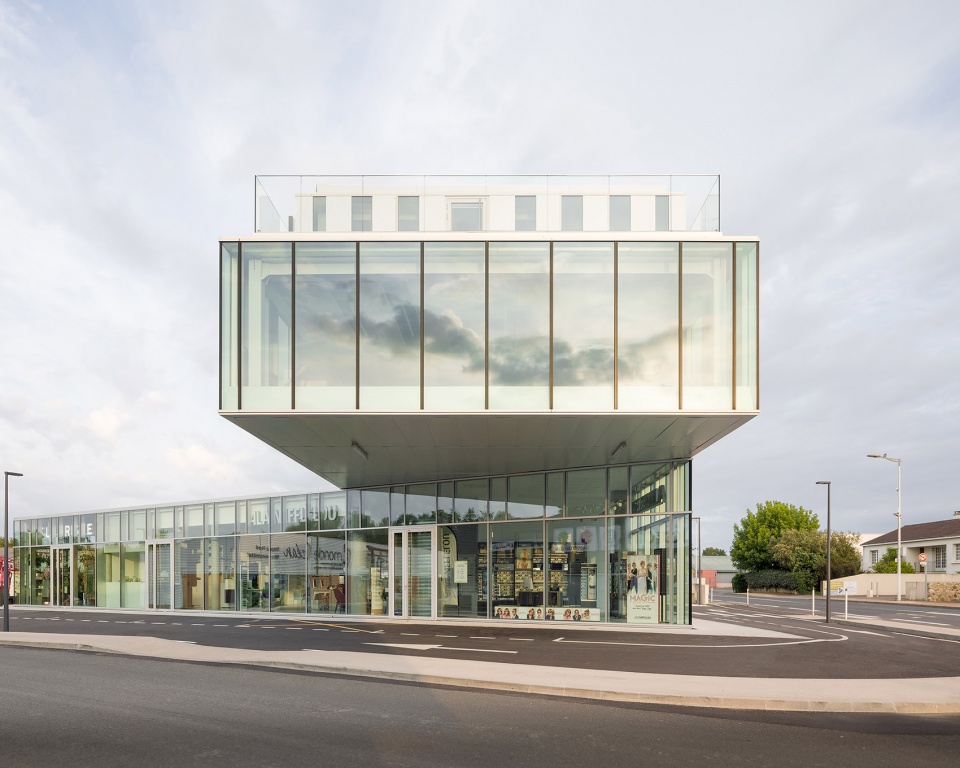 le domino head office co working shops by atelier ronan prineau