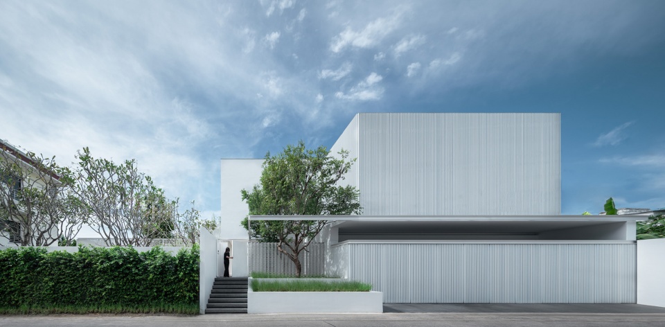 VEIL HOUSE by Ayutt and Associates design