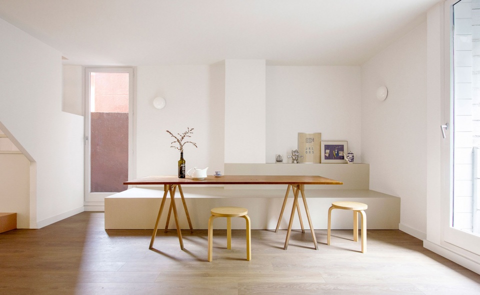 Renovation of an Apartment in Walden 7 by Bonell Dòriga zb3