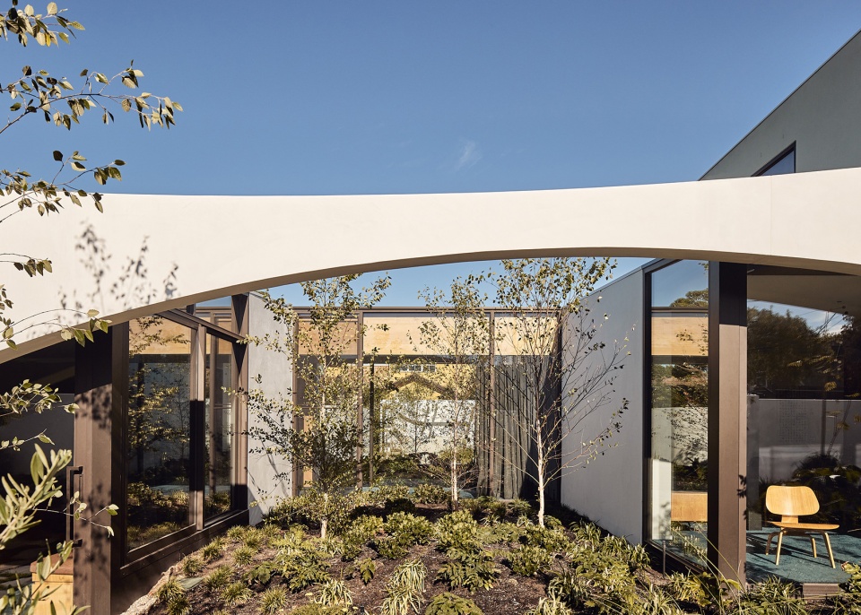 Arch House by Kister Architects