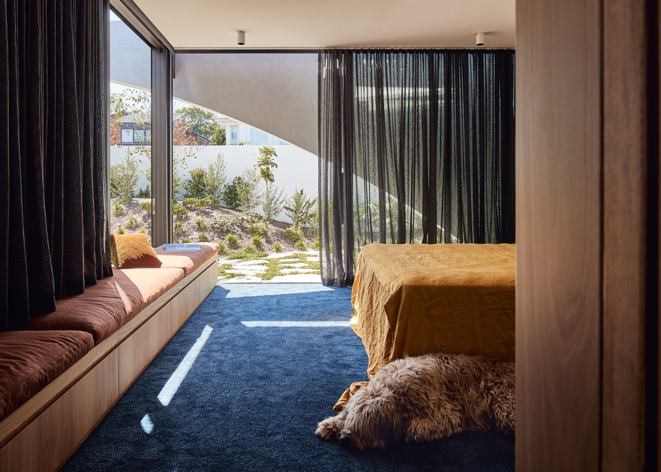 Arch House by Kister Architects