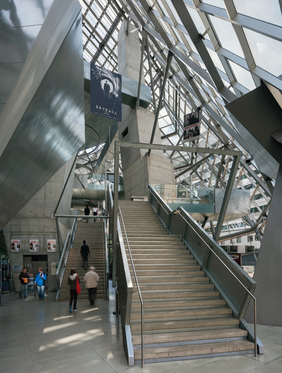 ufa cinema center by coop himmelblau