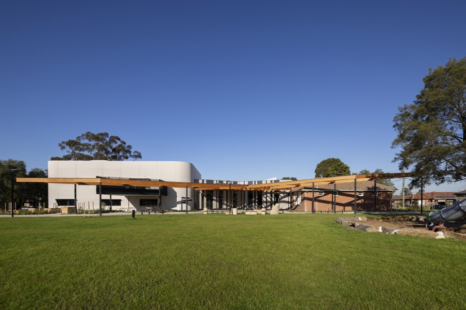 Glenroy Community Hub by DesignInc