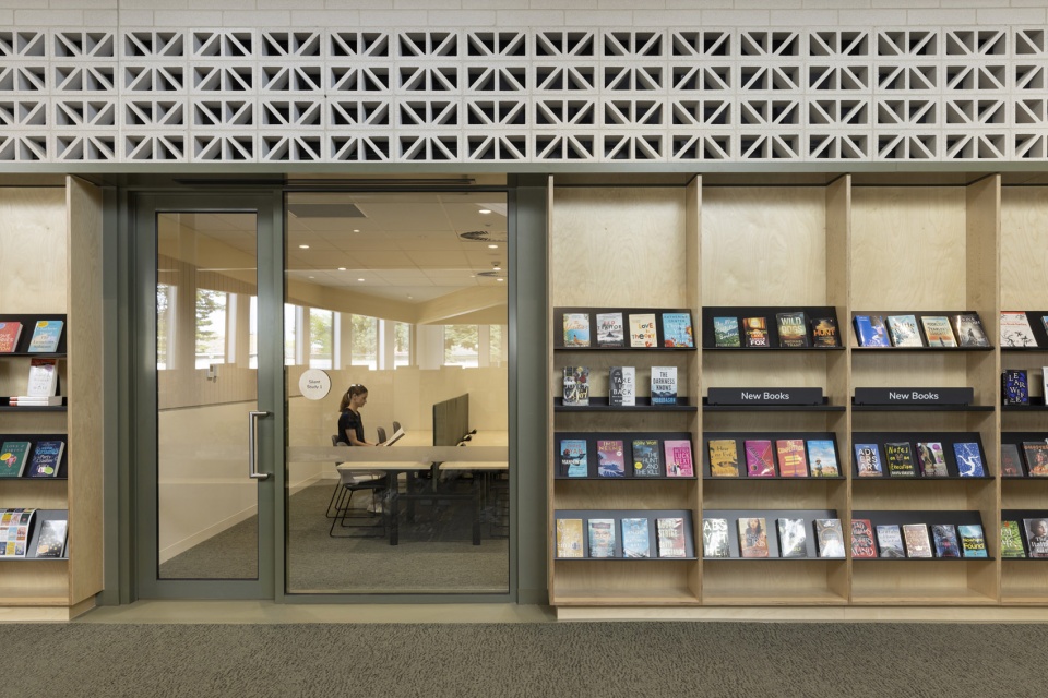 Glenroy Community Hub by DesignInc
