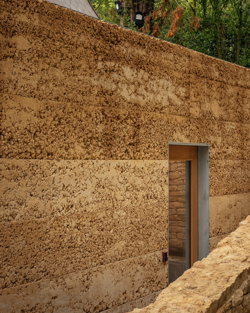 yoga studio hadspen house by invisible studio