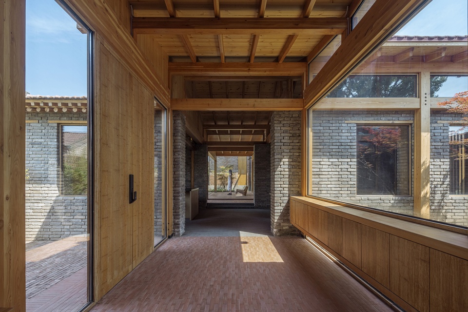 Mixed House China by ARCHSTUDIO