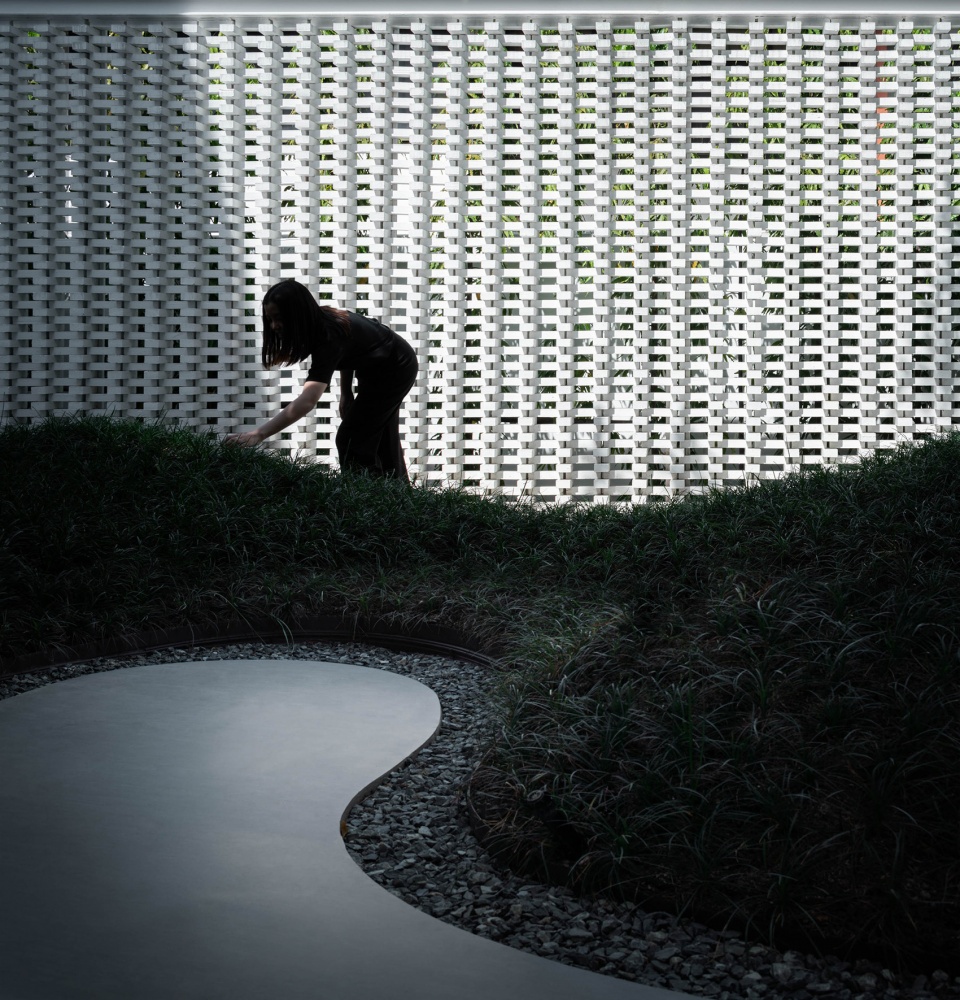 VEIL HOUSE by Ayutt and Associates design
