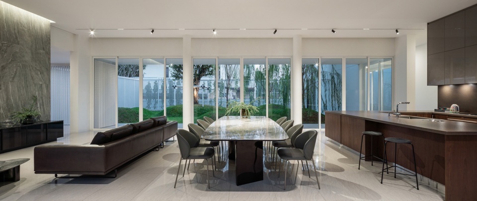 VEIL HOUSE by Ayutt and Associates design
