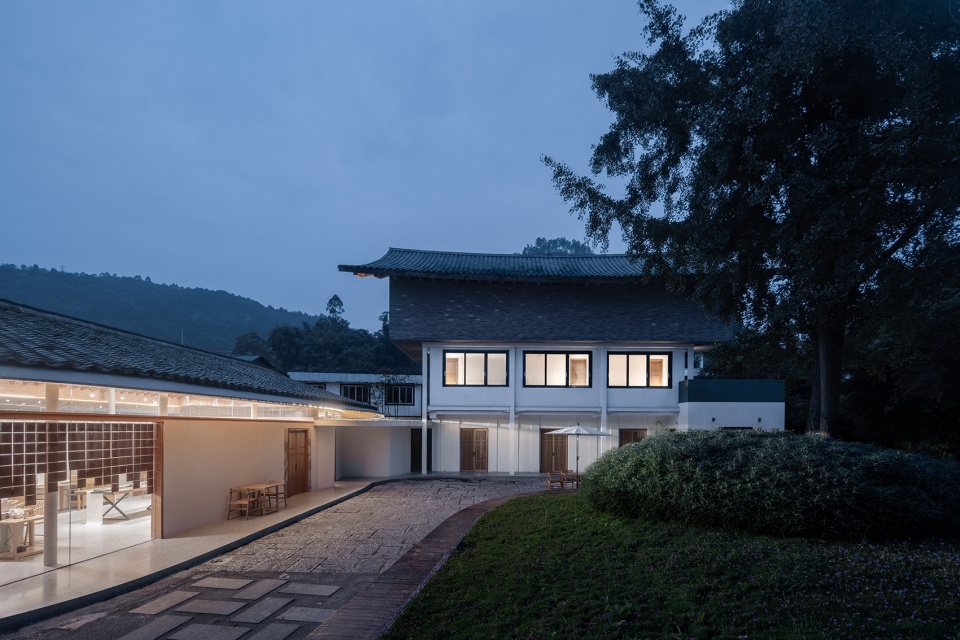 Zunsheng Courtyard Sichuan China by Zaixing Architectural Desgin Firm