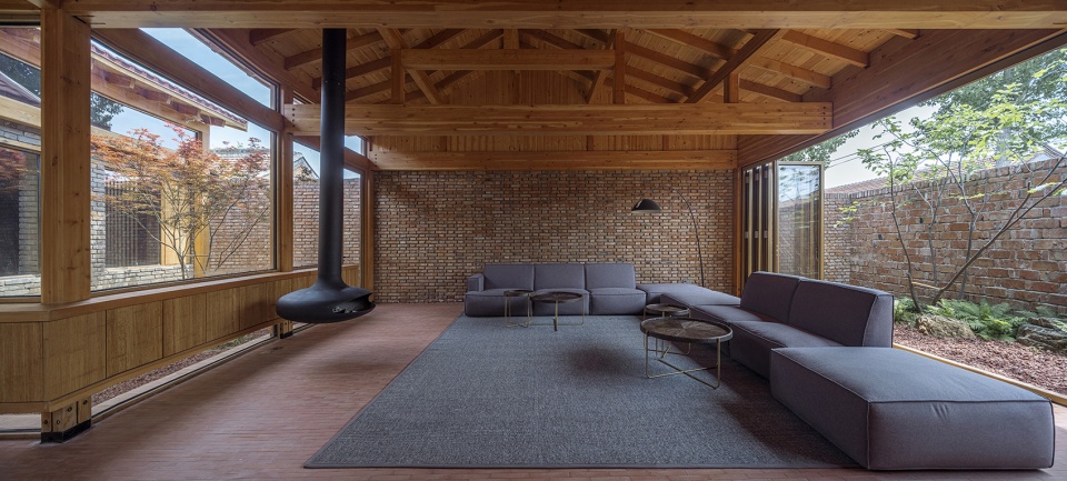 Mixed House China by ARCHSTUDIO