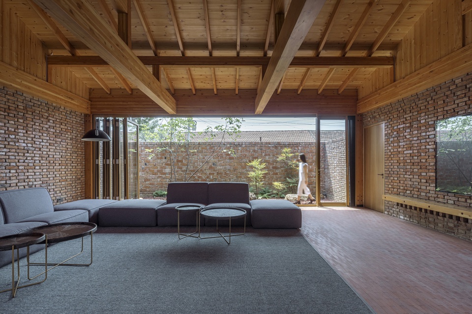 Mixed House China by ARCHSTUDIO