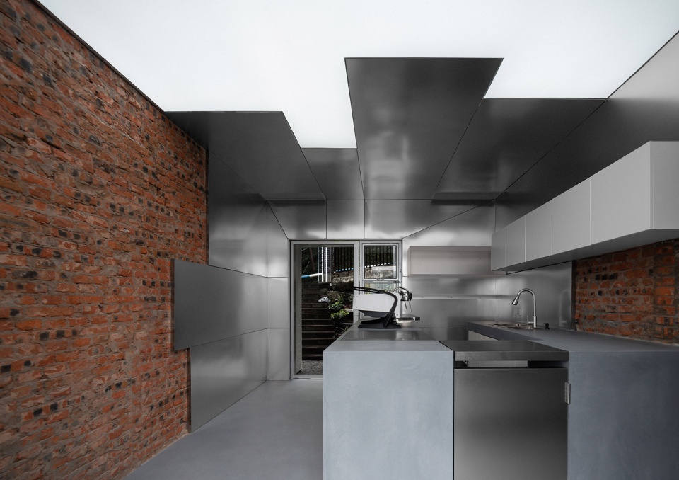 nagnag conceptual vintage store by sanyuan space design