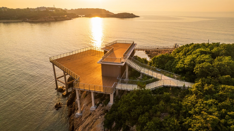 ningbo songlan mountain resort glass walkway by shanghai chidi studio