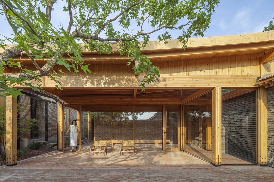 Mixed House China by ARCHSTUDIO