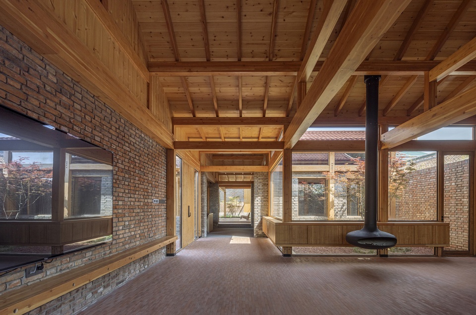 Mixed House China by ARCHSTUDIO