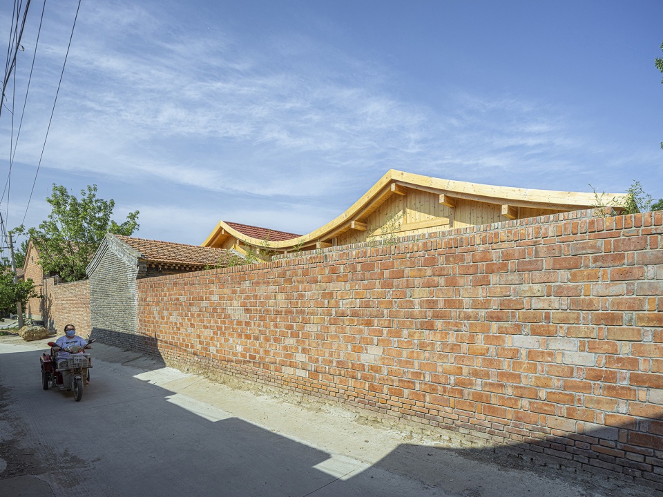 Mixed House China by ARCHSTUDIO