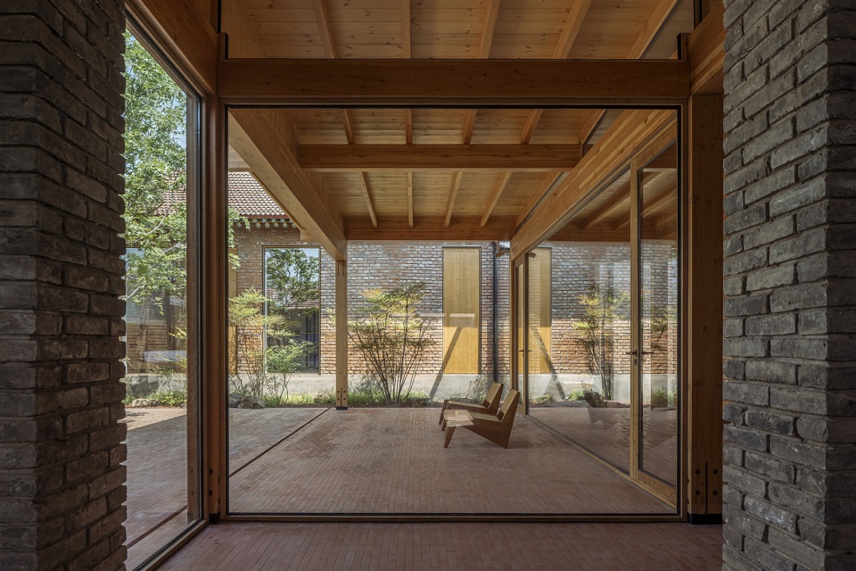 Mixed House China by ARCHSTUDIO