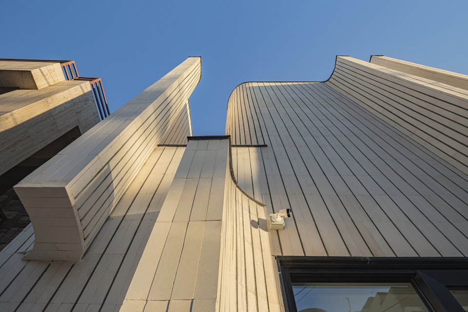 Bakrajo House ZAKAA Architecture