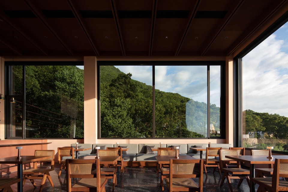 Zhenlong Blackstone Resort Z Design Studio
