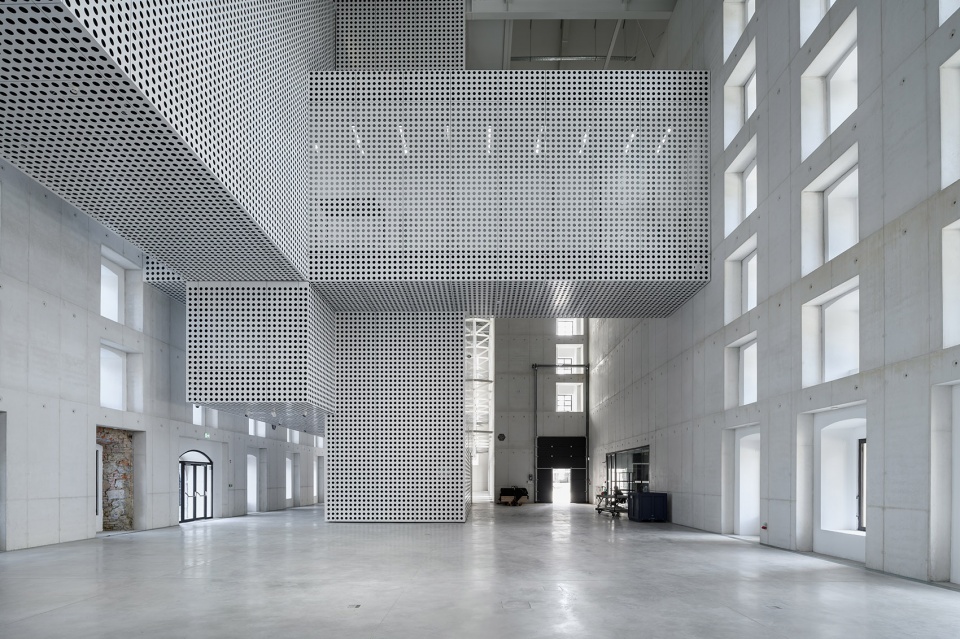 cukrarna gallery by scapelab